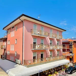 Le Star Hotel